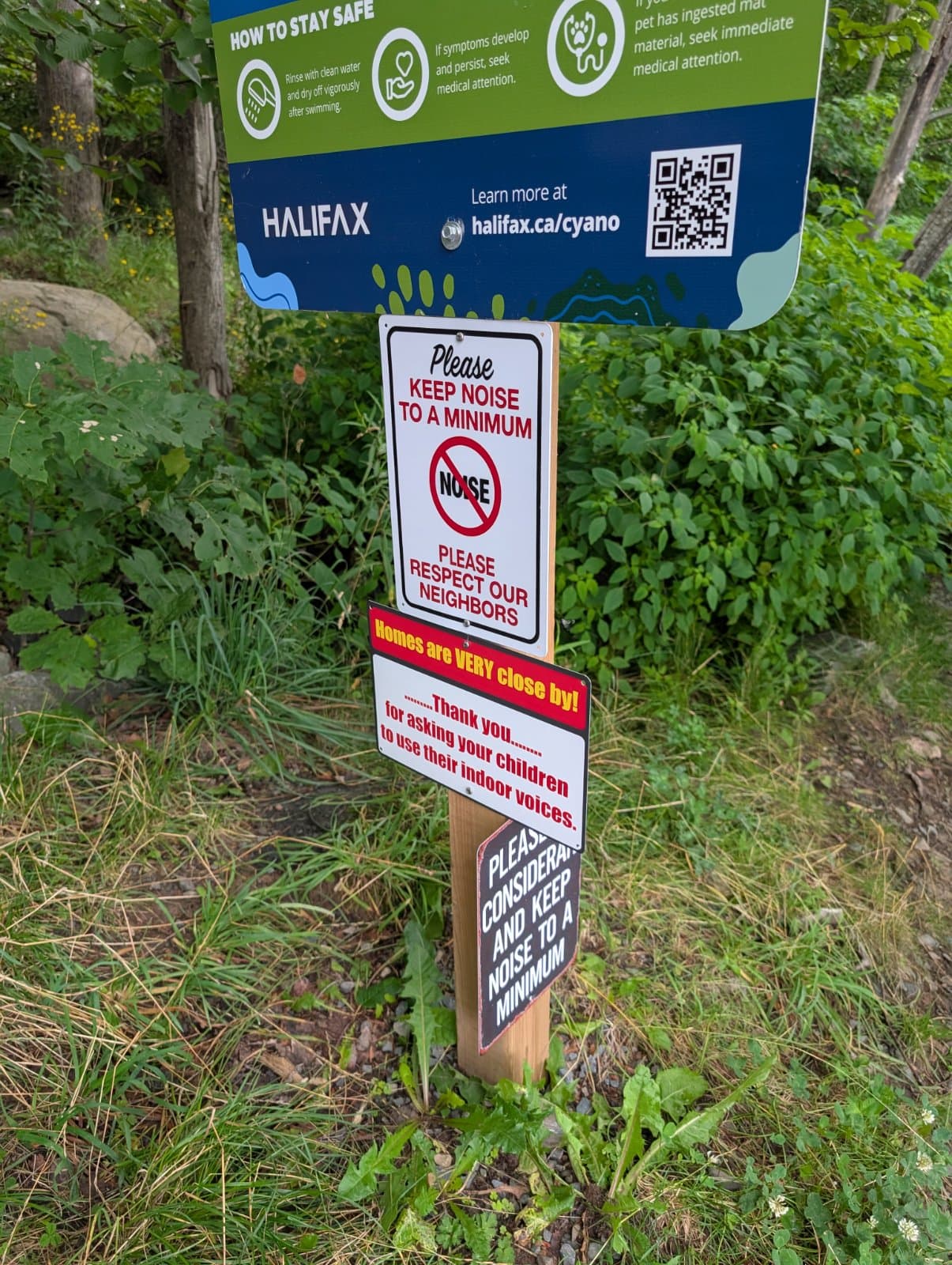 4 illegal signs placed at Oathill Lake